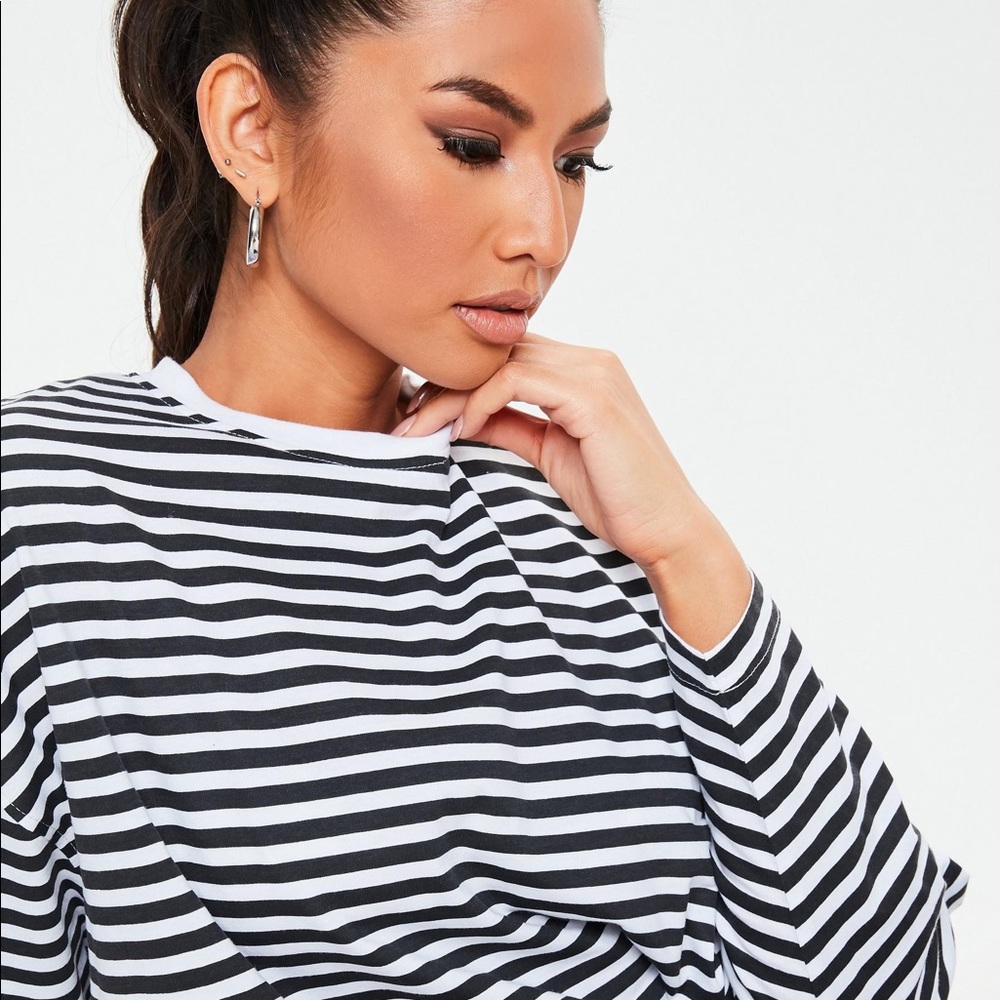 Black Striped Drop Sleeve Long Sleeve T. - Picture 3 of 5